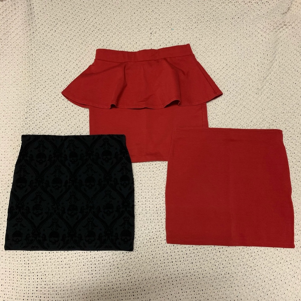 4 Zara mini skirts